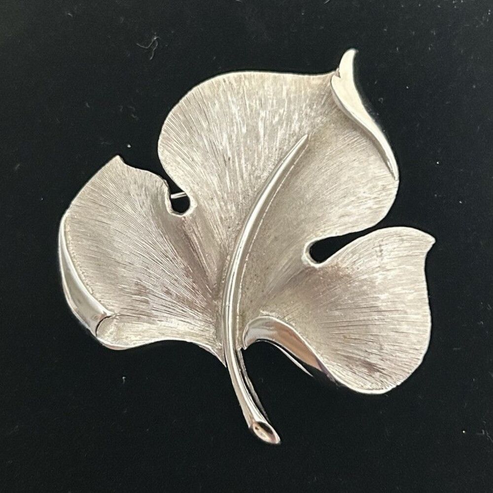 Vintage Crown Trifari Silver Tone Textured Leaf Brooch Pin Mid Century Signed